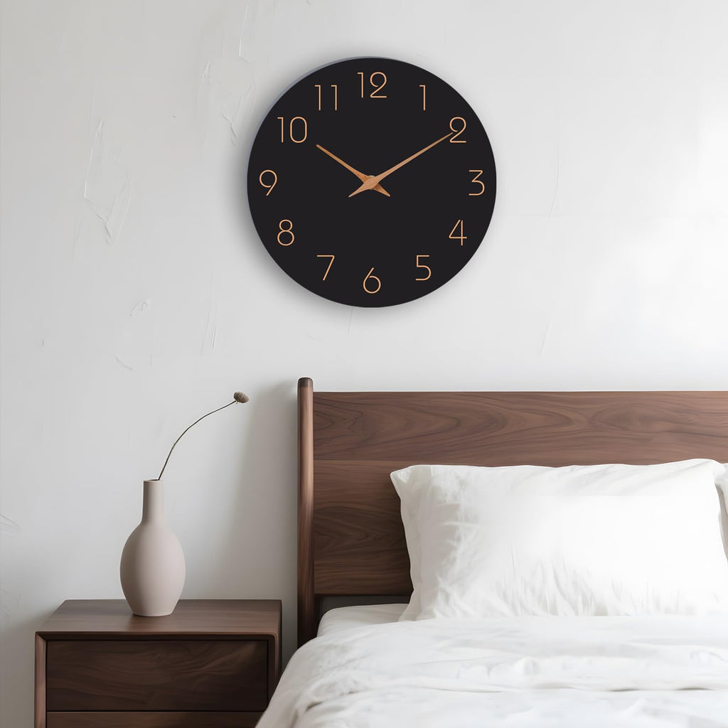 Mosewa Horloge Murale, 20cm Silencieuse sans tic-tac, Design Moderne en Bois, Parfaite pour la Décoration de la Chambre, du Salon, de la Cuisine, de la Salle de Bain et du Bureau, Noire