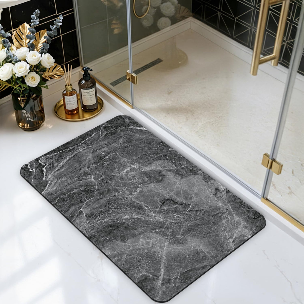 DEXI Tapis de Bain Antidérapant Ultra Mince 40x60cm Noir | Super Absorbant, Sèche Rapide, Motif Marbre Moderne, Facile à Nettoyer, pour Salle de Bain, Baignoire et Douche