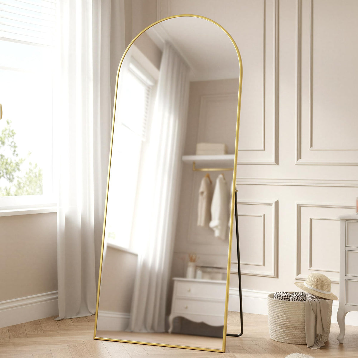 SONGMICS Miroir Intégral, 160 x 50 cm, Miroir Arqué sur Pied, à Poser au Sol, Cadre en Alliage d’Aluminium, Verre Trempé, pour Chambre, Salon, Dressing, Noir d'encre LFM031B01 | Cadre en alliage d'aluminium pour chambre à coucher, salon, vestiaire, noir m
