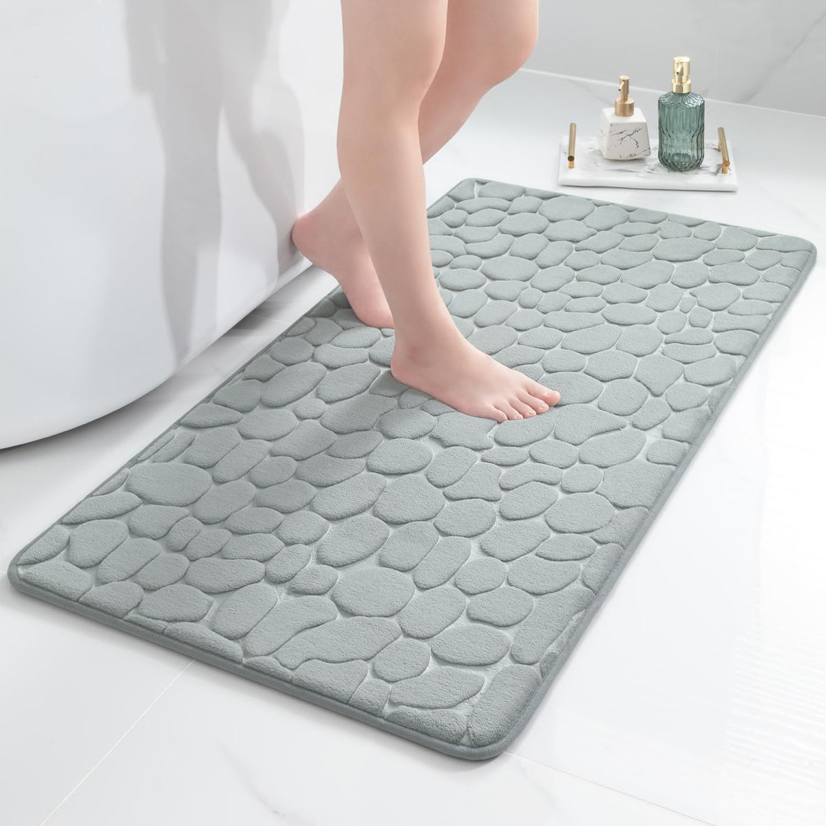 chakme Tapis de Bain en Mousse à mémoire de Forme - Tapis de Douche Absorbant - Tapis de Bain - Tapis décoratif - Antidérapant - pour Salle de Bain et Salon - 43 x 61 cm - Gris foncé