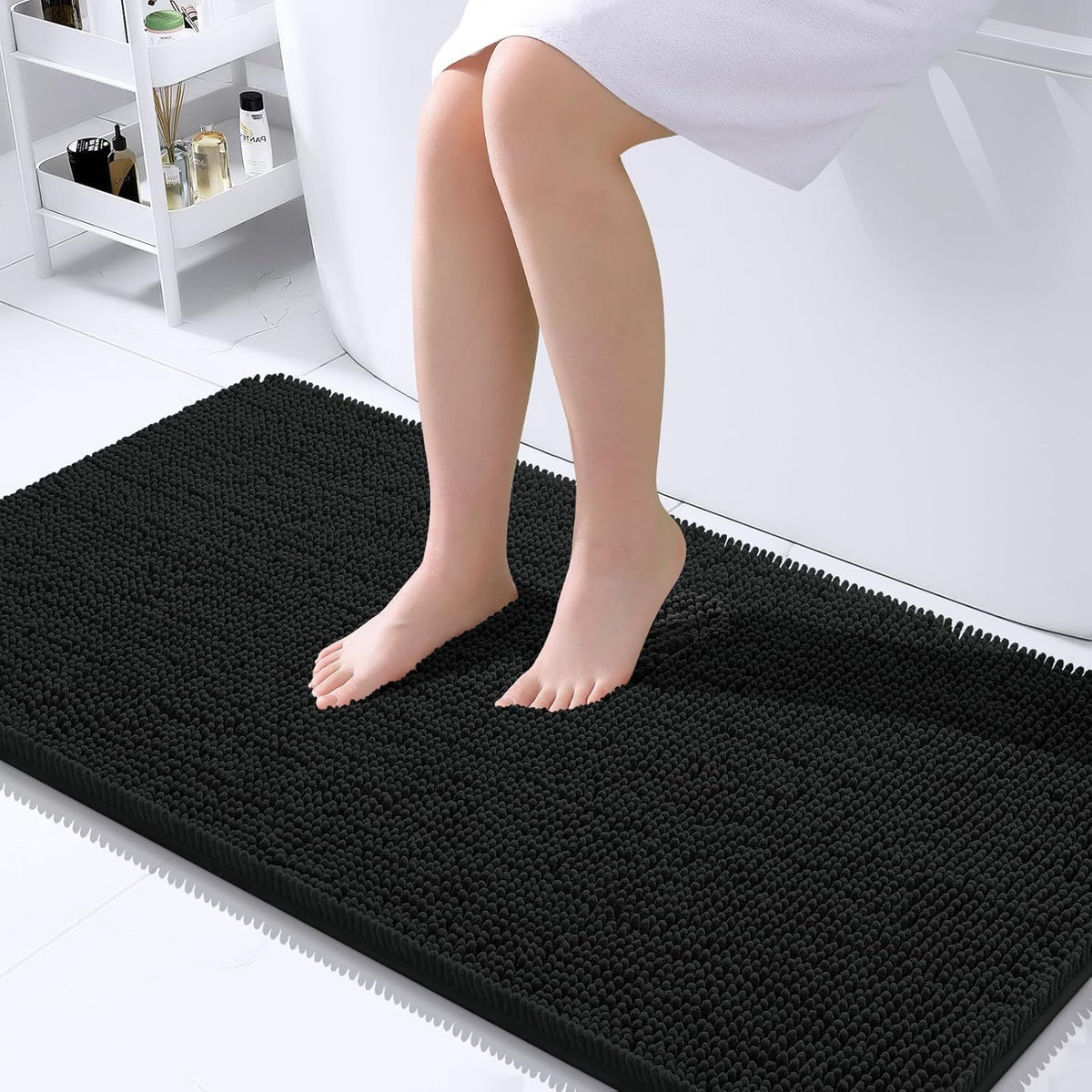 Tapis de bain OLANLY (76 x 51 cm) – Tapis en chenille ultra-doux et absorbant | Gris, dos en caoutchouc à séchage rapide, lavable en machine (pour sol de salle de bain, baignoire et douche), accessoire de décoration