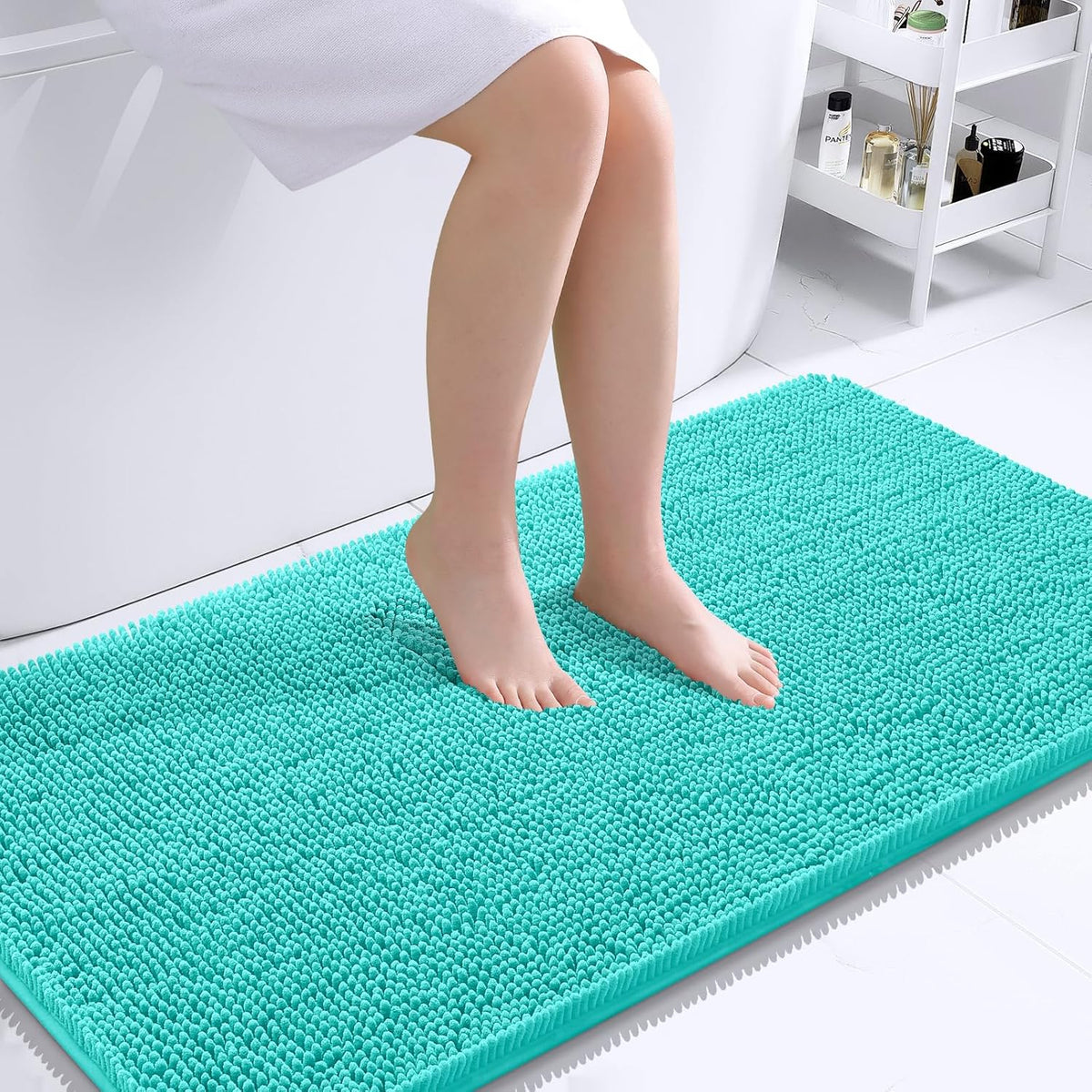 Tapis de bain OLANLY (76 x 51 cm) – Tapis en chenille ultra-doux et absorbant | Gris, dos en caoutchouc à séchage rapide, lavable en machine (pour sol de salle de bain, baignoire et douche), accessoire de décoration