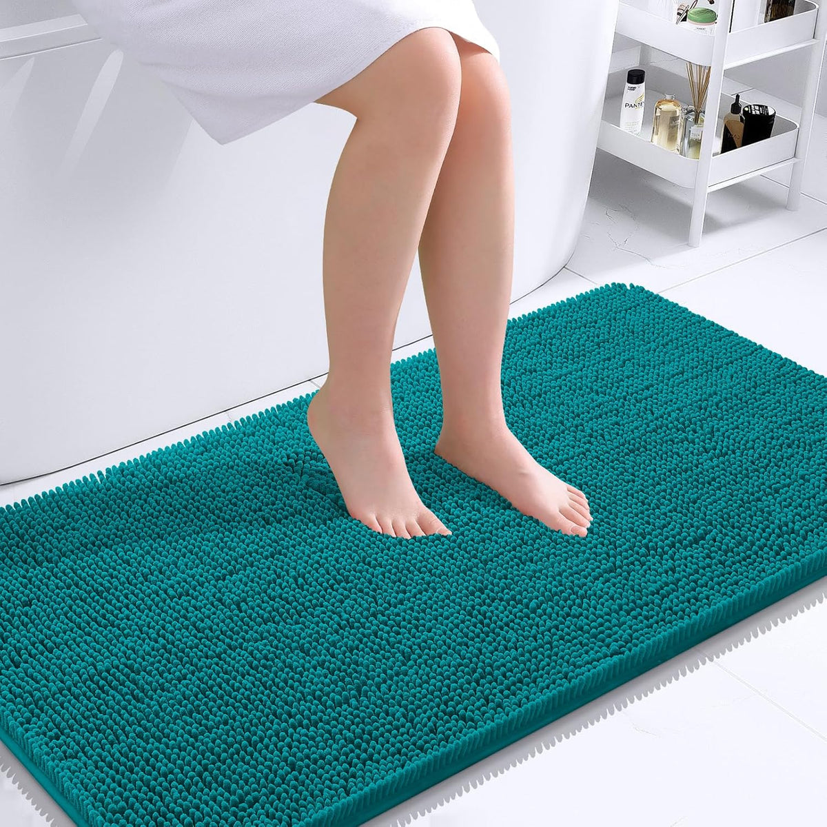 Tapis de bain OLANLY (76 x 51 cm) – Tapis en chenille ultra-doux et absorbant | Gris, dos en caoutchouc à séchage rapide, lavable en machine (pour sol de salle de bain, baignoire et douche), accessoire de décoration