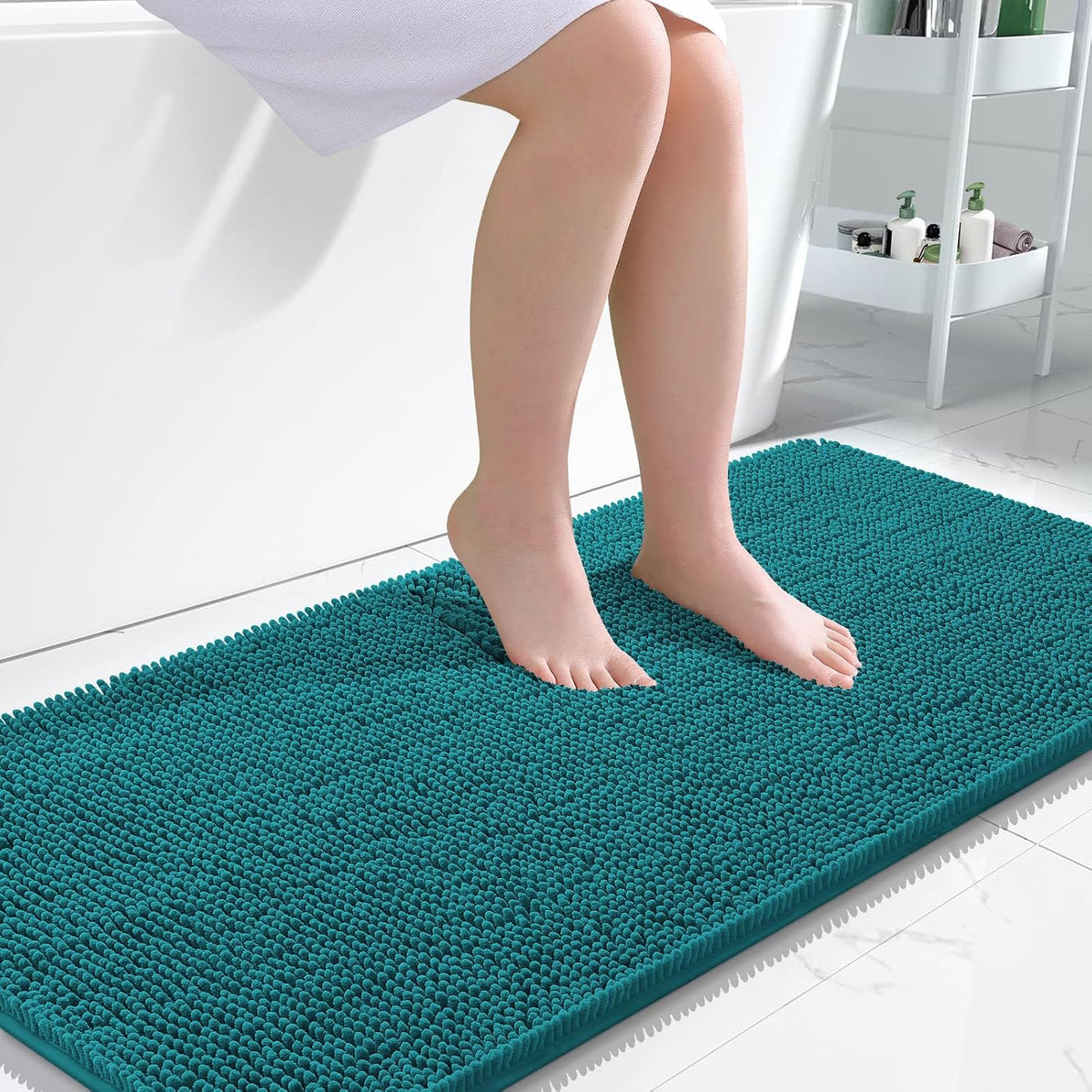 Tapis de bain OLANLY (76 x 51 cm) – Tapis en chenille ultra-doux et absorbant | Gris, dos en caoutchouc à séchage rapide, lavable en machine (pour sol de salle de bain, baignoire et douche), accessoire de décoration