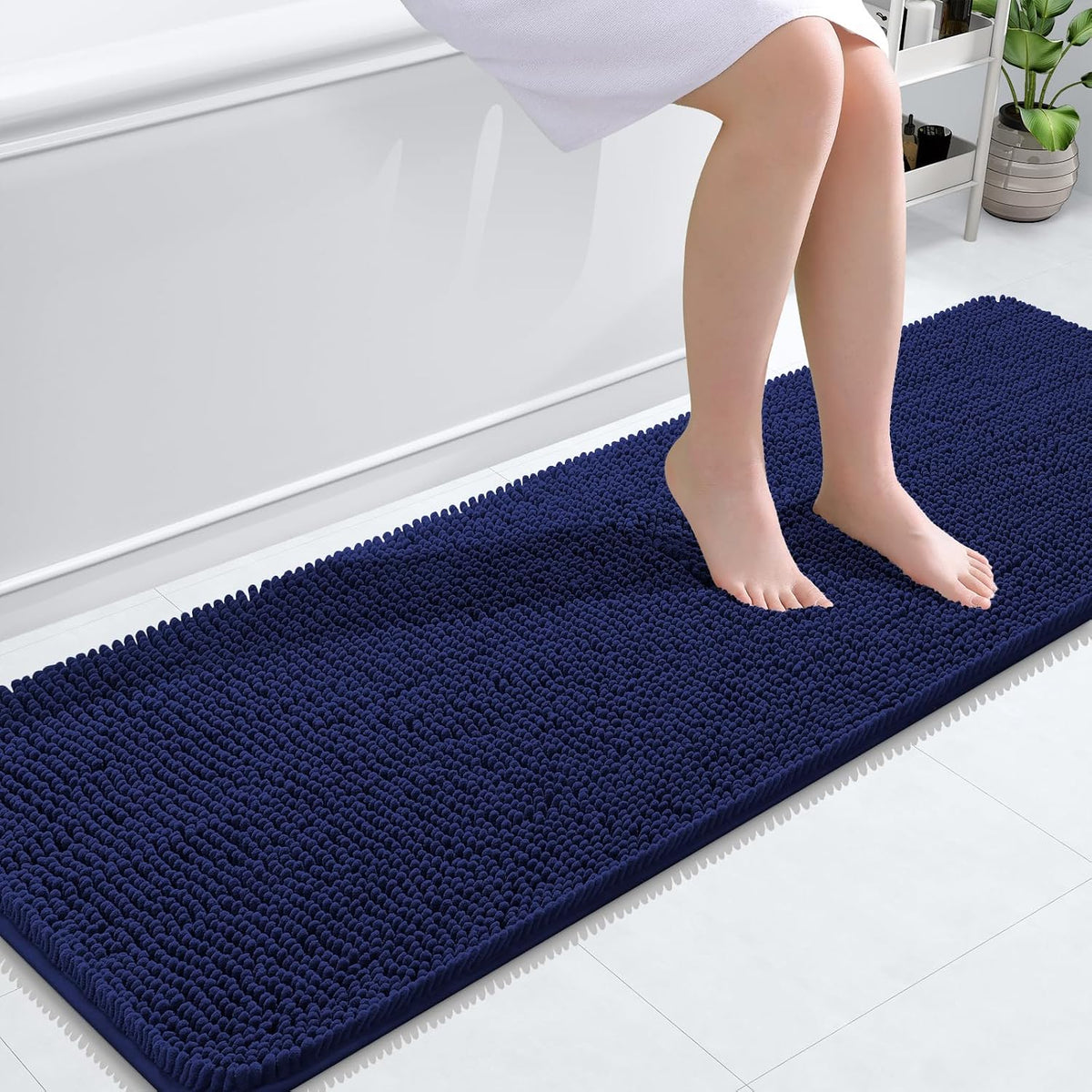 Tapis de bain OLANLY (76 x 51 cm) – Tapis en chenille ultra-doux et absorbant | Gris, dos en caoutchouc à séchage rapide, lavable en machine (pour sol de salle de bain, baignoire et douche), accessoire de décoration