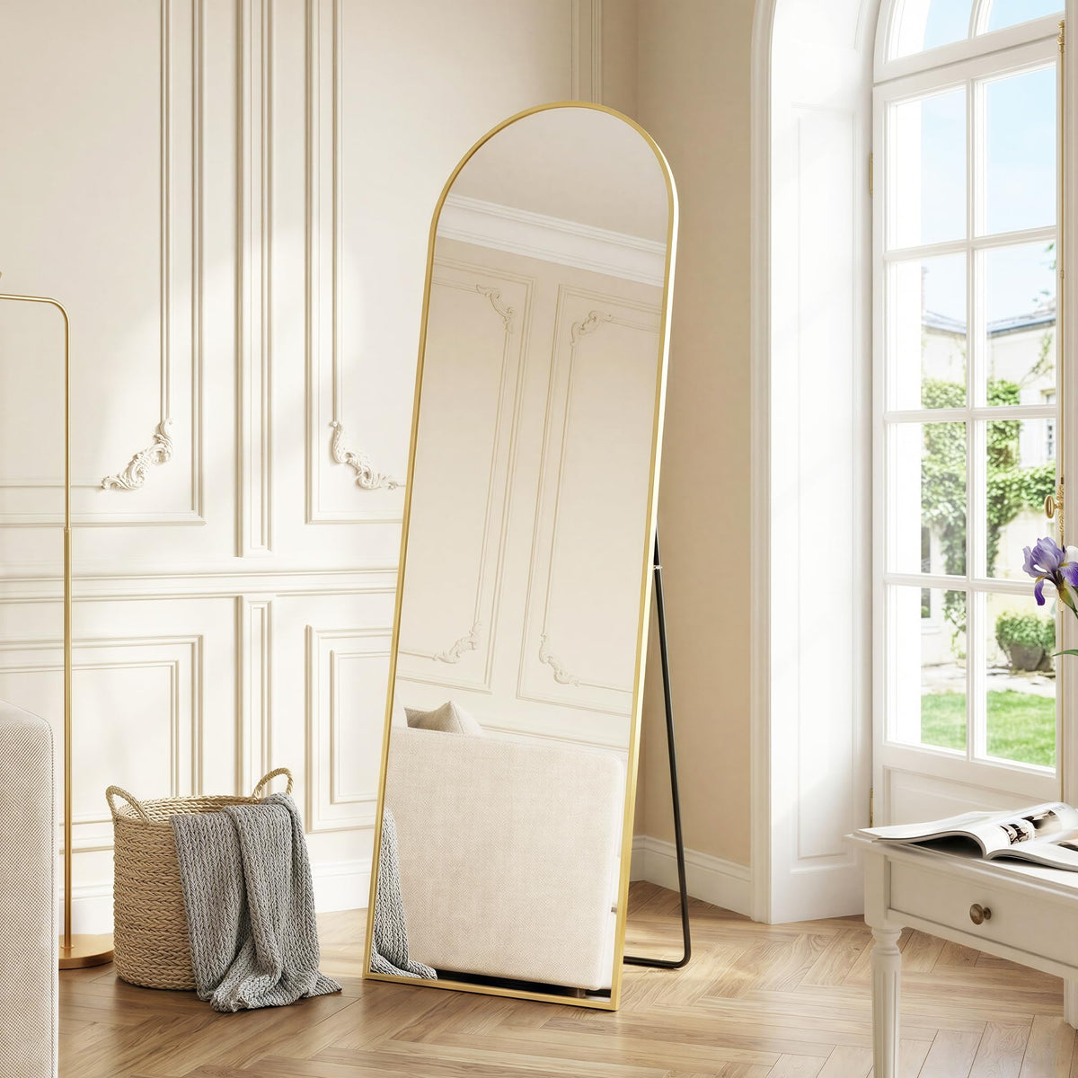 SONGMICS Miroir Intégral, 160 x 50 cm, Miroir Arqué sur Pied, à Poser au Sol, Cadre en Alliage d’Aluminium, Verre Trempé, pour Chambre, Salon, Dressing, Noir d'encre LFM031B01 | Cadre en alliage d'aluminium pour chambre à coucher, salon, vestiaire, noir m