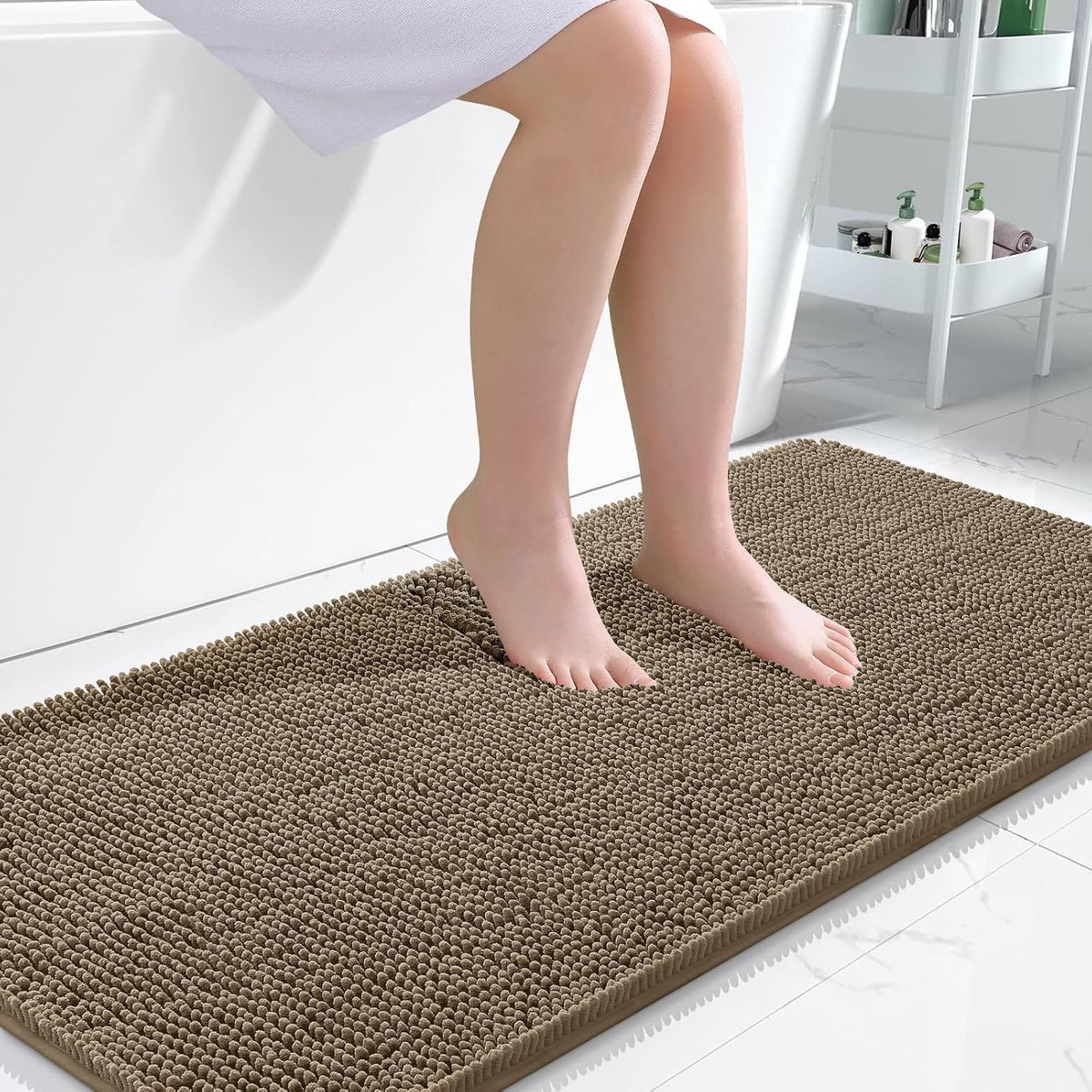 Tapis de bain OLANLY (76 x 51 cm) – Tapis en chenille ultra-doux et absorbant | Gris, dos en caoutchouc à séchage rapide, lavable en machine (pour sol de salle de bain, baignoire et douche), accessoire de décoration