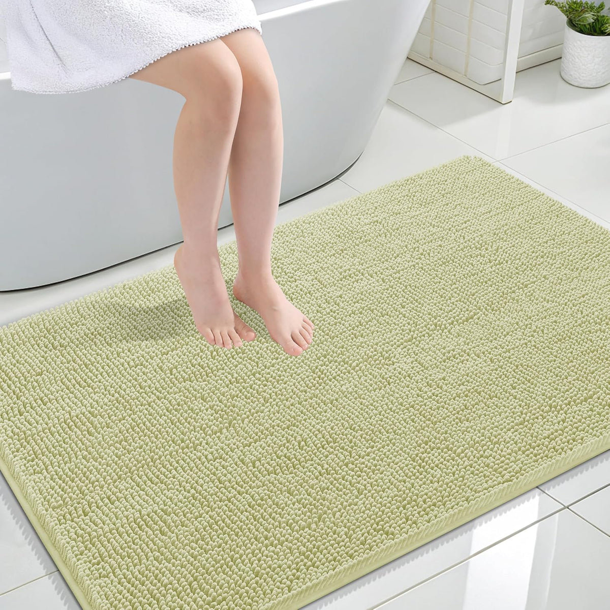 Tapis de bain OLANLY (76 x 51 cm) – Tapis en chenille ultra-doux et absorbant | Gris, dos en caoutchouc à séchage rapide, lavable en machine (pour sol de salle de bain, baignoire et douche), accessoire de décoration