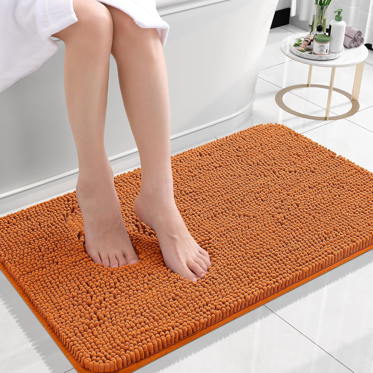 Tapis de bain OLANLY (76 x 51 cm) – Tapis en chenille ultra-doux et absorbant | Gris, dos en caoutchouc à séchage rapide, lavable en machine (pour sol de salle de bain, baignoire et douche), accessoire de décoration