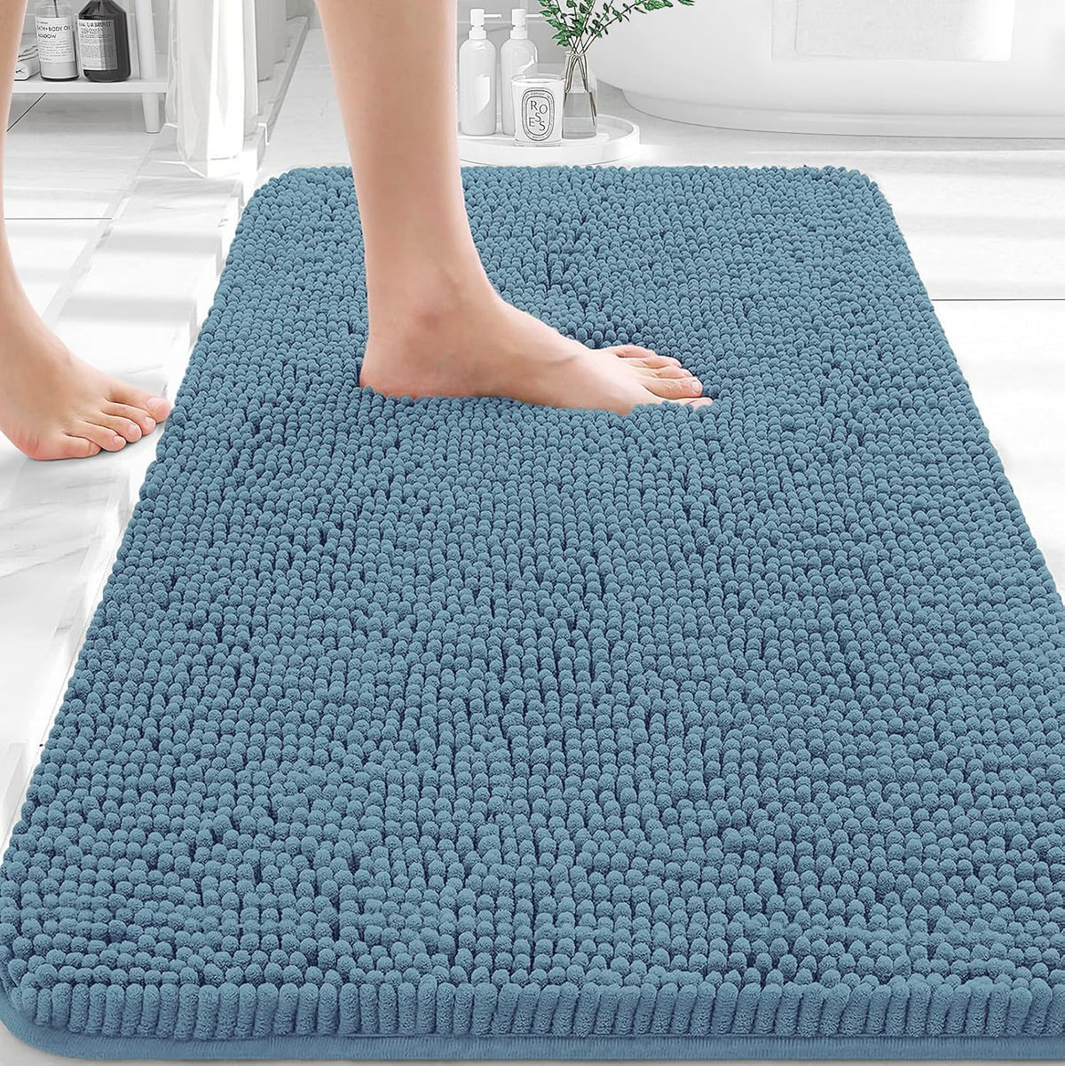 Tapis de bain OLANLY (76 x 51 cm) – Tapis en chenille ultra-doux et absorbant | Gris, dos en caoutchouc à séchage rapide, lavable en machine (pour sol de salle de bain, baignoire et douche), accessoire de décoration