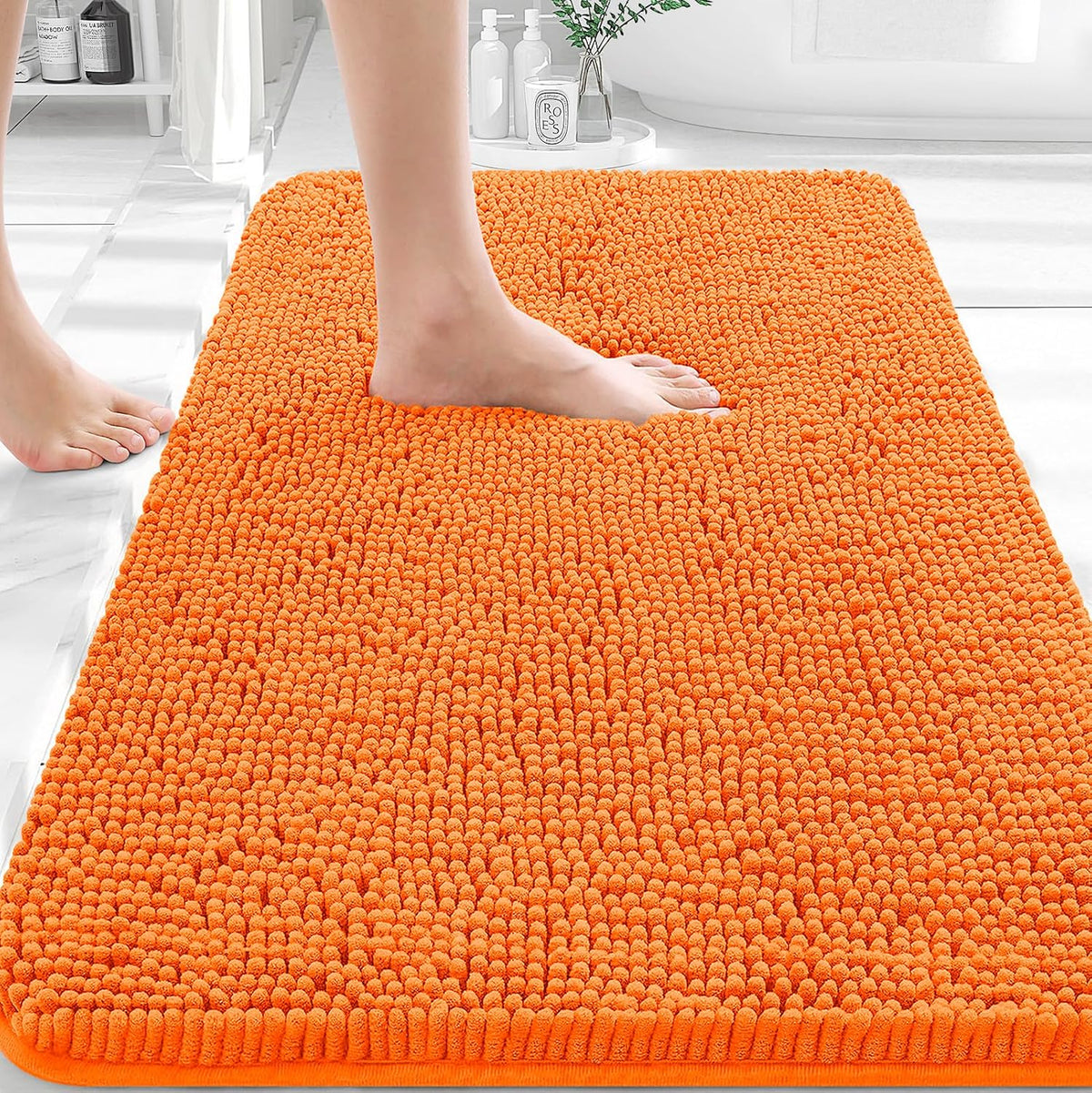 Tapis de bain OLANLY (76 x 51 cm) – Tapis en chenille ultra-doux et absorbant | Gris, dos en caoutchouc à séchage rapide, lavable en machine (pour sol de salle de bain, baignoire et douche), accessoire de décoration