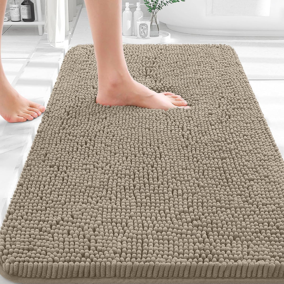 Tapis de bain OLANLY (76 x 51 cm) – Tapis en chenille ultra-doux et absorbant | Gris, dos en caoutchouc à séchage rapide, lavable en machine (pour sol de salle de bain, baignoire et douche), accessoire de décoration