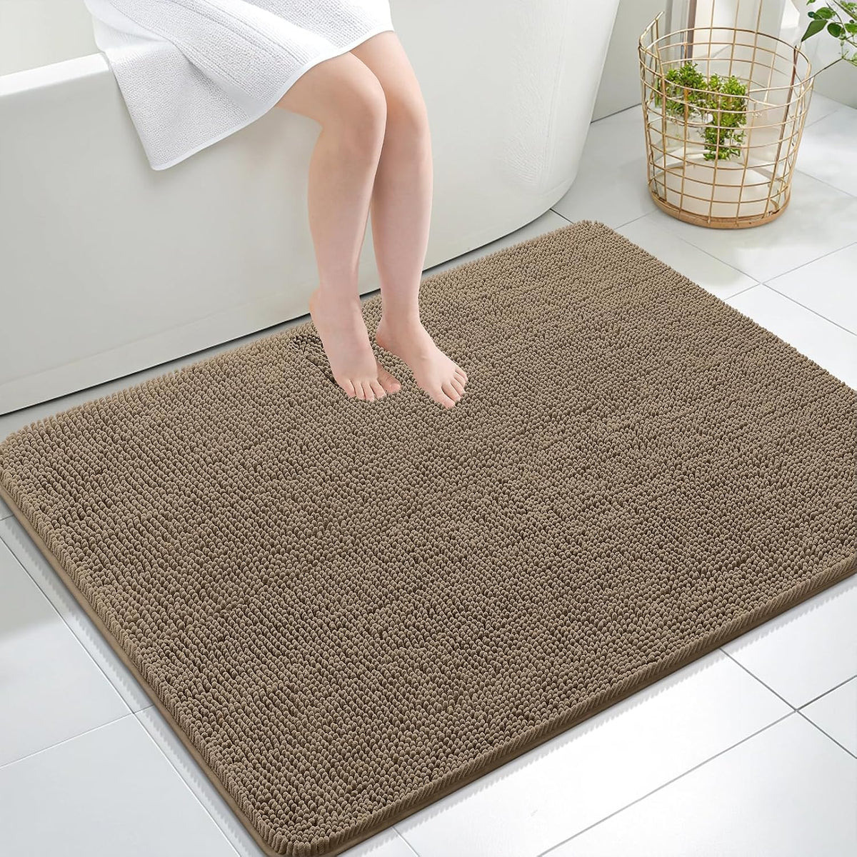 Tapis de bain OLANLY (76 x 51 cm) – Tapis en chenille ultra-doux et absorbant | Gris, dos en caoutchouc à séchage rapide, lavable en machine (pour sol de salle de bain, baignoire et douche), accessoire de décoration