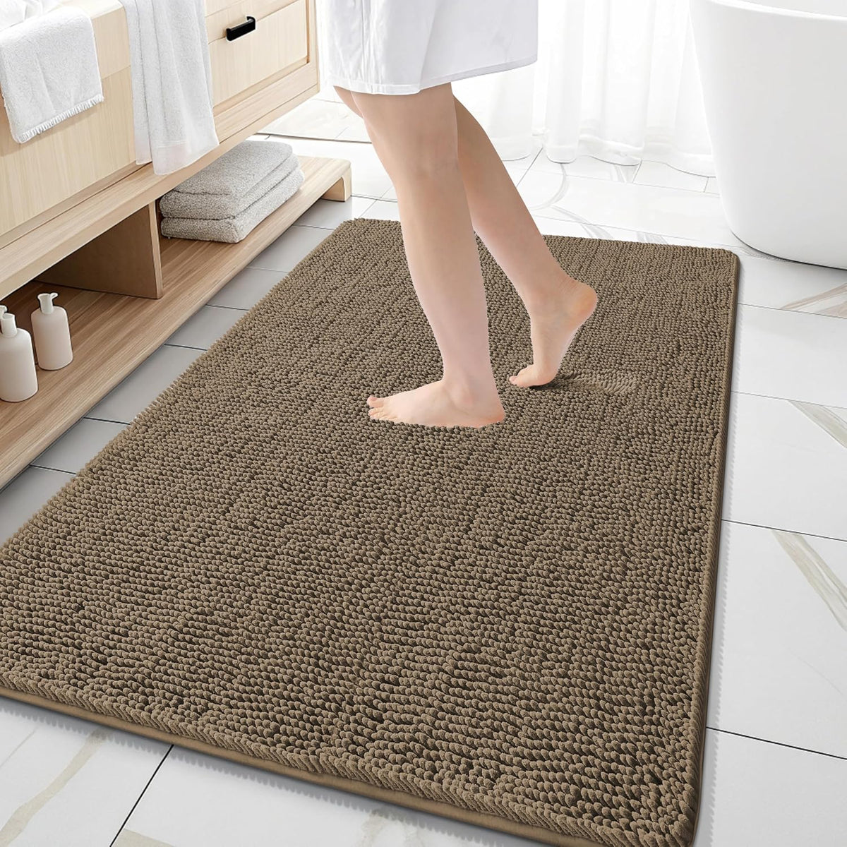 Tapis de bain OLANLY (76 x 51 cm) – Tapis en chenille ultra-doux et absorbant | Gris, dos en caoutchouc à séchage rapide, lavable en machine (pour sol de salle de bain, baignoire et douche), accessoire de décoration